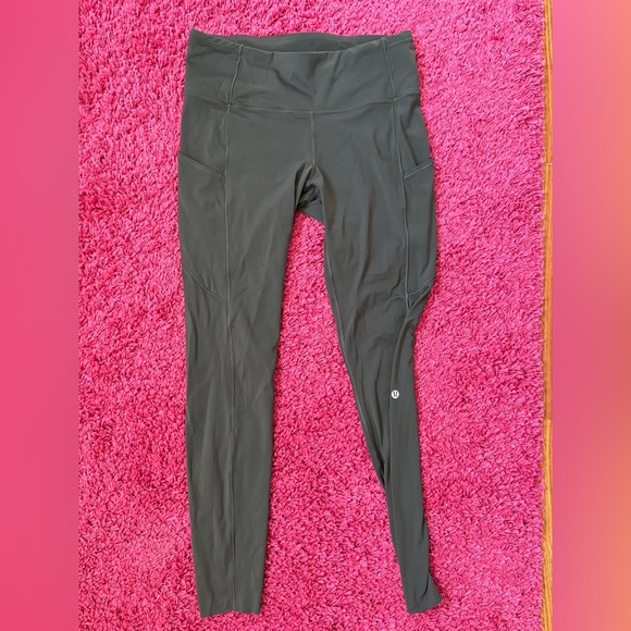 🍋🍋LULULEMON Grey leggings with side pockets 🍋🍋 - Picture 4 of 4